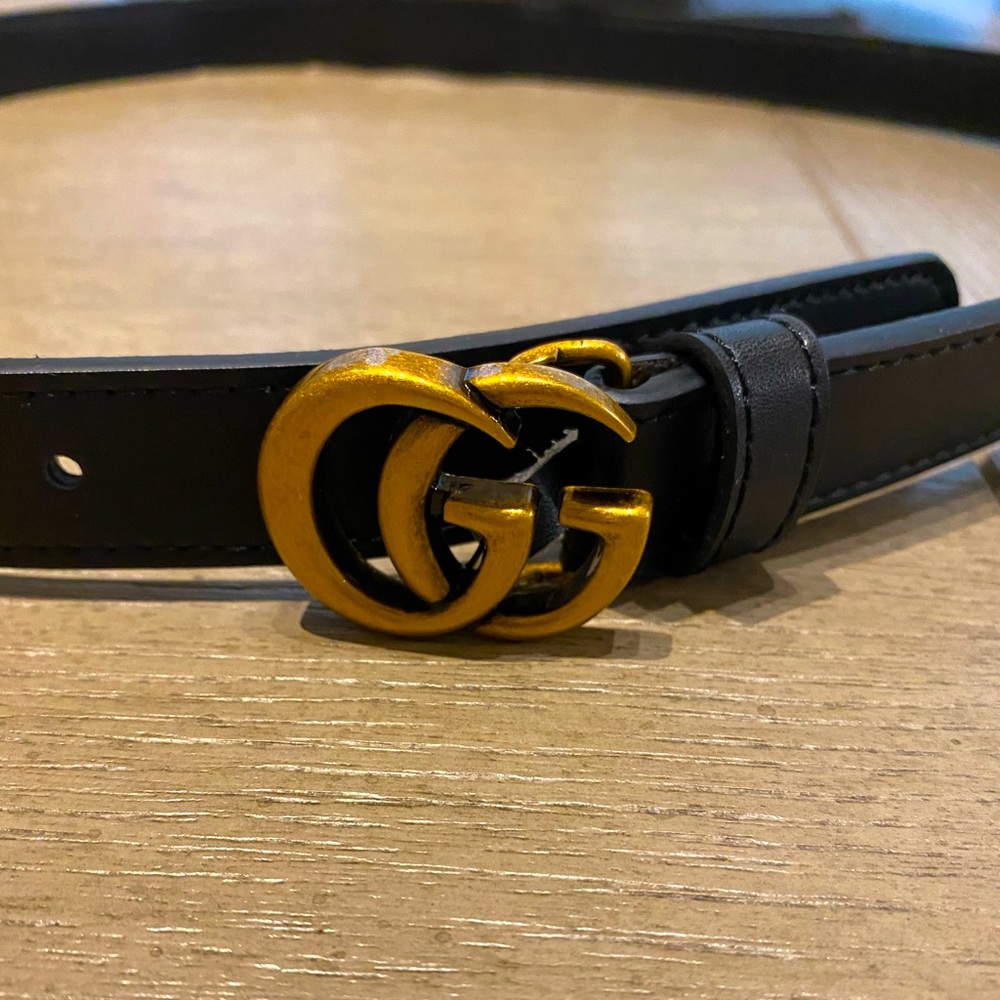 Authentic looking Gucci skinny belt (not real)